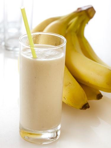GO BANANAS! SMOOTHIE Bananas* -2 cups Milk (* We used Fat-Free or Rice Milk) -¼ cup sugar -1 tsps. Vanilla Extract -4 cups ice 1.