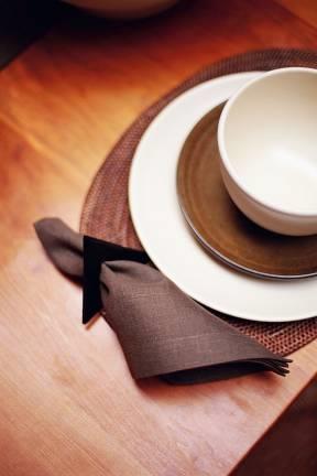 Cloth Placemats, Table Runners & Napkins Runner: 13-17 inches wide placed down the table center Often used with placemats