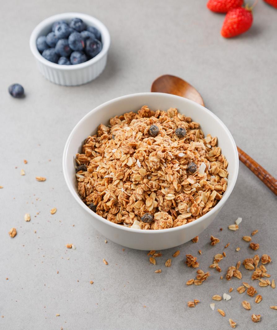 Power Granola Ingredients (for 8 servings): ½ cup unsalted, chopped cashews ½ cup unsalted, chopped pecans ½ cup unsalted sunflower seeds ½ cup old-fashioned oats 2 tablespoons peanut butter 2