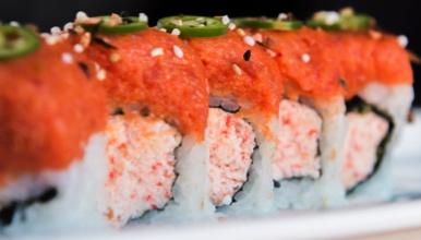 25 MUSHROOM ROLL ** Spicy tuna and shrimp tempura inside, topped with mushrooms and green onions (8 pcs). 49. RAINBOW ROLL ** 15.
