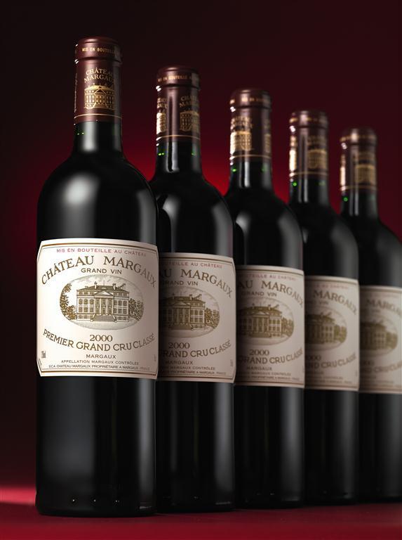 Château Margaux 4 Lots: 1982 (12 bottles) Est. HK$60,000 80,000 / US$7,500 10,000 8 Lots: 1996 (12 bottles) Est. HK$40,000 55,000 / US$5,000 7,000 8 Lots: 2000 (12 bottles) Est.