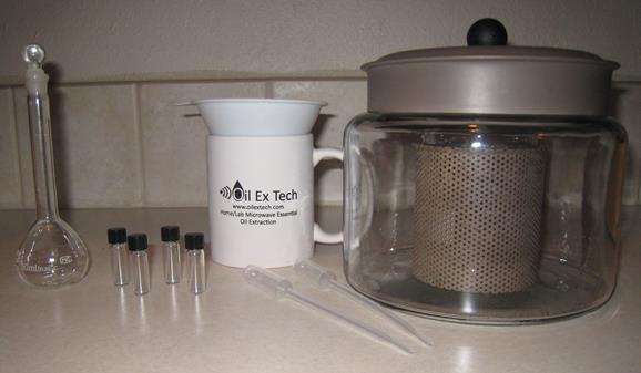 Ice Core Mold Mug Separation Flask Glass Jar (extraction unit) Lower Shield Oil Collection Vials Pipettes Figure 2: Components of the EssenEx-100 Complete Extraction and Separation kit.