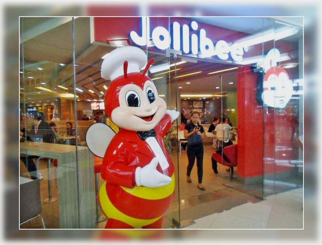 JOLLIBEE : is a Philippine multinational chain of fast-food restaurants headquartered in Pasig City, Philippines B4 Jollibee is McDonald s competition and greatest rival and is a great fast food