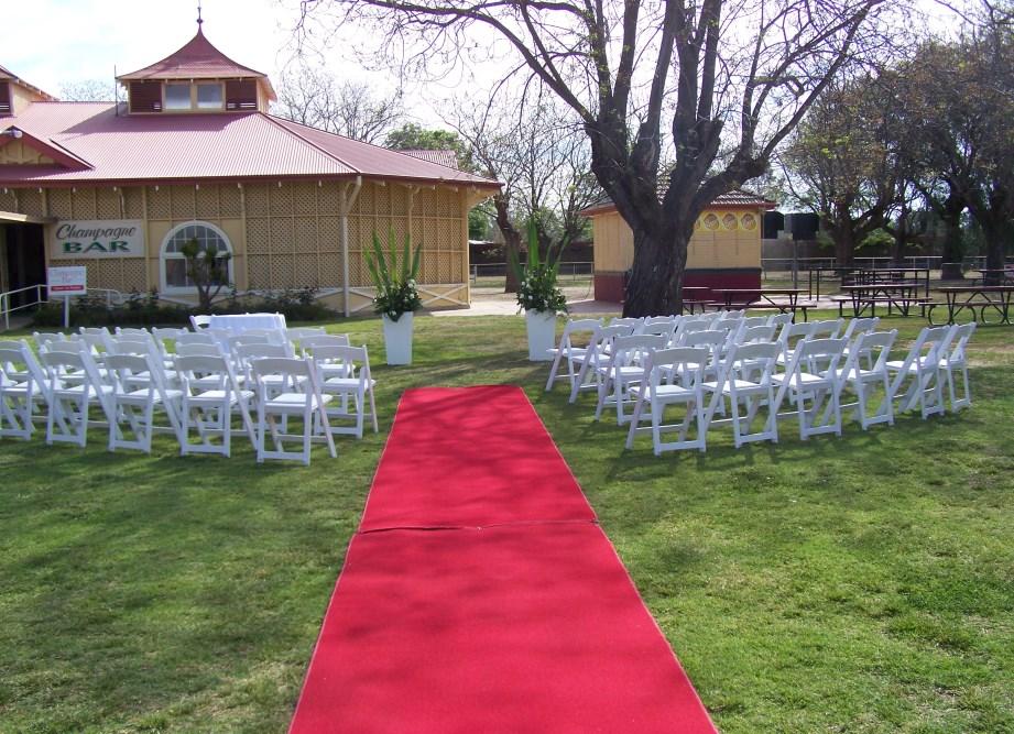 GARDEN AREAS The Garden Area is becoming an ever increasingly popular venue whether for your wedding ceremony, or pre-drinks prior to moving into
