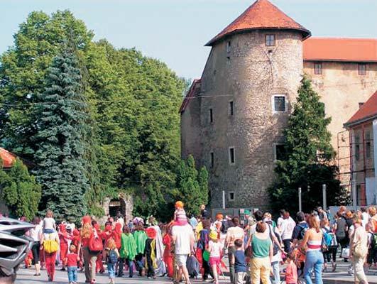 Slika 1. Frankopanski Kaštel, dvorac iz bajke, Ogulin destinacijama ne samo u Hrvatskoj, već i u mnogo širem europskom kontekstu.