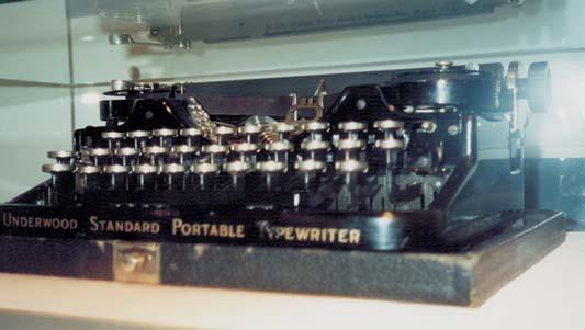 Slika 6. Pisaća mašina Roberta Musila u stalnom postavu muzeja Klagenfurtu biti nastavljen i da se 1999. može očekivati njegovo treće izdanje.