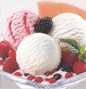 Erfrischendes Joghurt- und Erdbeereis