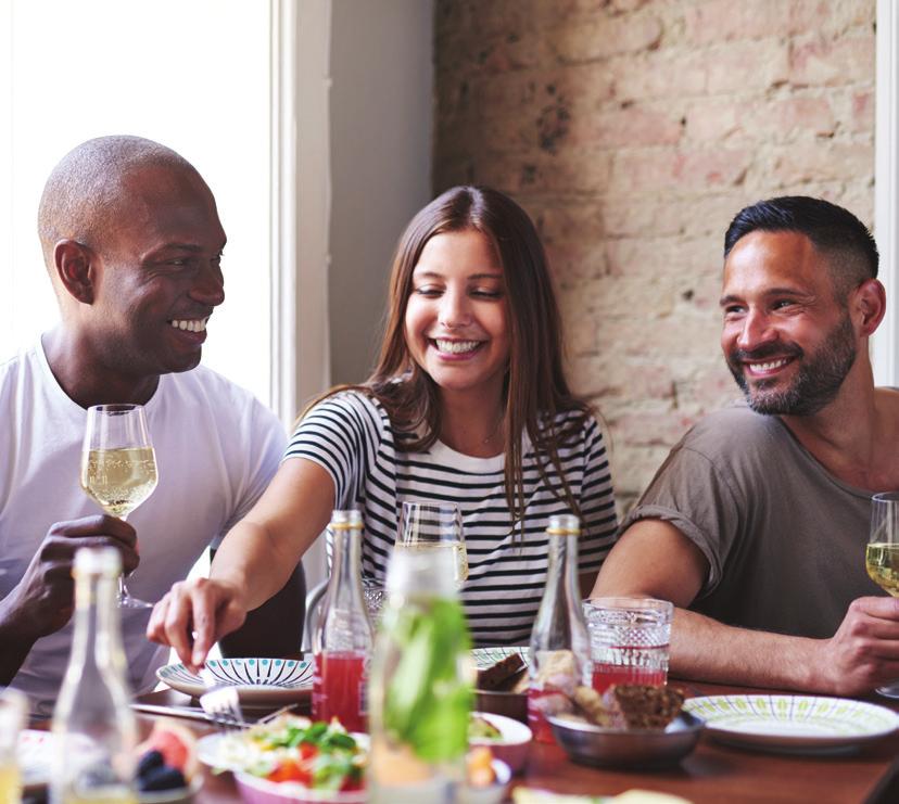 Dining out should be a pleasant and relaxing experience, and although you re making major dietary changes, going out to eat with family or friends doesn t have to be a major challenge.