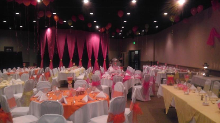 The Sierra Banquet and Conference Room offers an exquisite ambiance for your next catered event, whether it is a wedding reception, banquet, or corporate event.