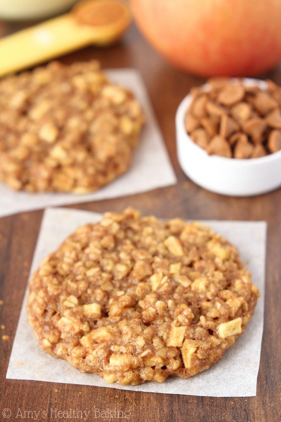 Apple Pie Oatmeal Cookies 1 cup instant oats 3/4 cup whole wheat flour 1 1/2 tsp baking powder 1 1/2 tsp ground cinnamon 1/8 tsp salt 2 tbsp unsalted butter, melted 1 large egg, room temperature 1