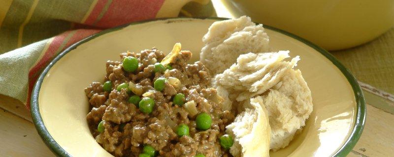 Curried Mince with Steamed Bread Tuesday 23rd October COOK TIME 00:40:00 PREP TIME 00:20:00 SERVES 6 Curried Mince with Steamed Bread INGREDIENTS 1. FOR THE STEAMED BREAD: 2. 4 cups cake flour 3.