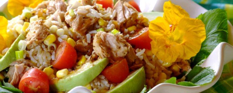 Summer Rice Salad with Tuna Wednesday 24th October COOK TIME 00:40:00 PREP TIME 00:15:00 SERVES 4 This colourful salad is bursting with flavour and is filling enough to be eaten as meal for dinner.
