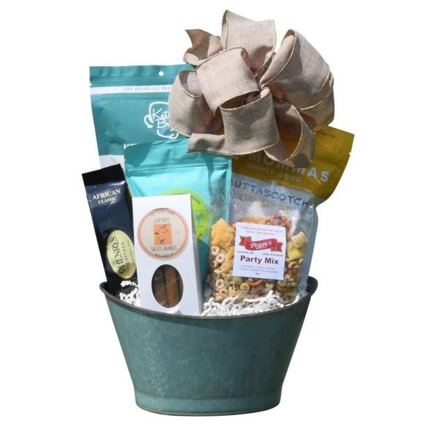 Distinctive Gift Baskets More designs available at Alabama Gourmet Our Alabama Gourmet gift basket is full of delicious Alabama delights.