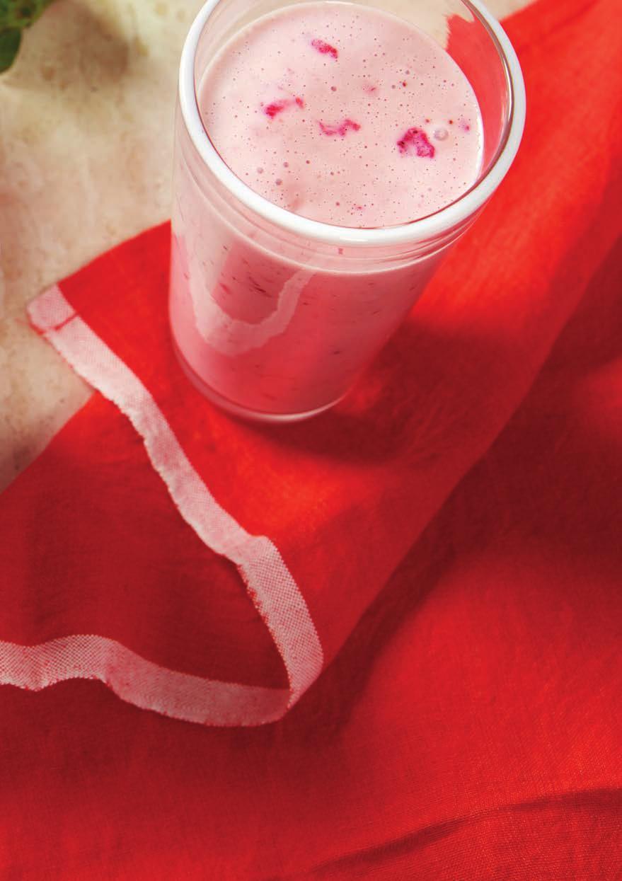 STRAWBERRIES & CREAM SHAKE INGREDIENTS 2 Scoops Herbalife Formula 1 Select Vanilla Flavour 1 cup non-fat milk or soy milk 1 cup strawberry halves 2 tbsp.