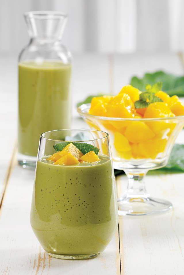 Smoothie06 Mango Kale Smoothie Taste from mango and nutrients from kale create a very healthy smoothie. 1 Defrost the frozen mango for 5 minutes.