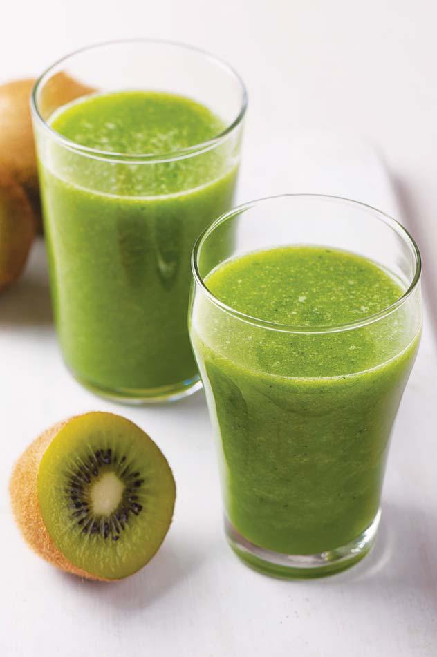 Best Beauty04 Kiwi Max Juice The green color reflects all the nutrients it has to offer. Even kids who do not like spinach will still love this juice. 1 Peel the kiwi. 2 Prepare the apple as a whole.