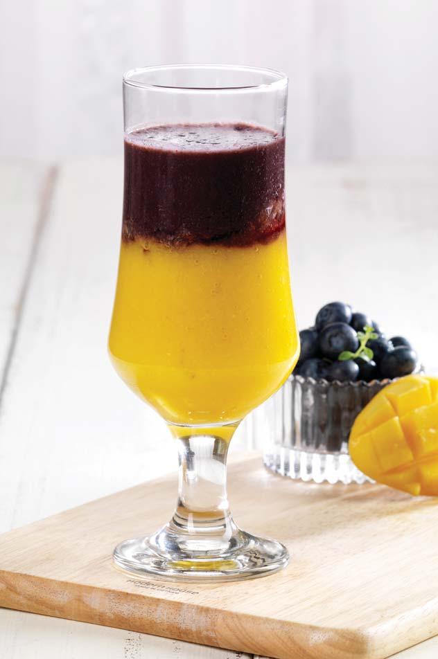 Prevent09 Mango & Blueberry Juice Mango meets blueberry, try this one and you will love it. 1 Remove the skin and the seed from mango. 2 Wash the kale well and cut it as needed to fit the chute.