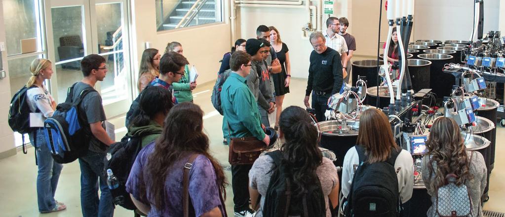 TEACHING Total VE Students 100 90 Washington State University s Viticulture & Enology (VE) Program thrives on multidisciplinary collaborations across seven schools and departments: Horticulture,