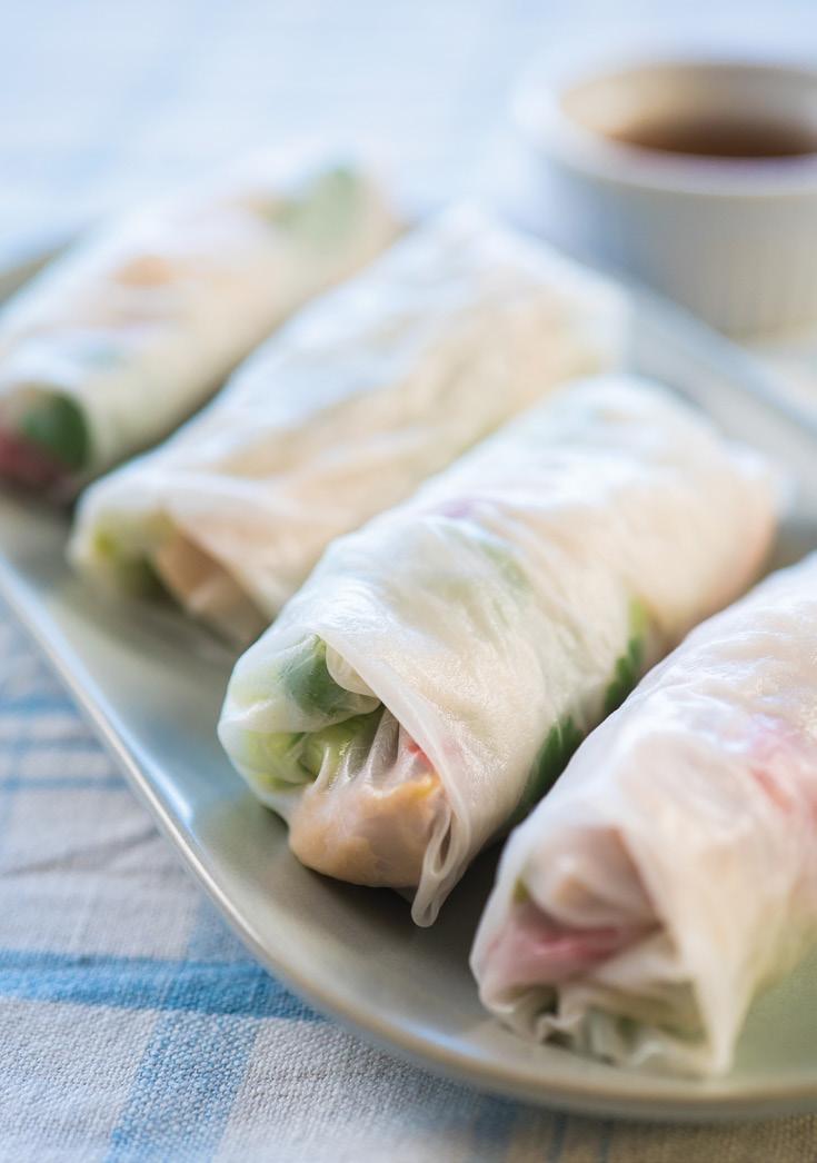 Vegetable rice paper rolls Serves 4 (3 spring rolls each) 12 rice paper sheets ½ avocado, sliced Fillings ½ cup roughly chopped coriander ¼ cup Thai basil leaves ½ cup thinly sliced capsicum 1