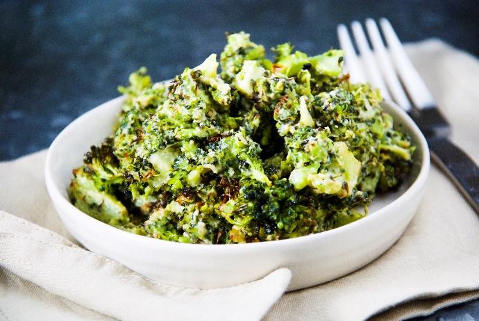 Snacks Creamy Roasted Broccoli [Serves 2-4] 2 cups broccoli, chopped 1 tablespoon extra virgin olive oil ¼ cup hummus salt and pepper to taste Heat