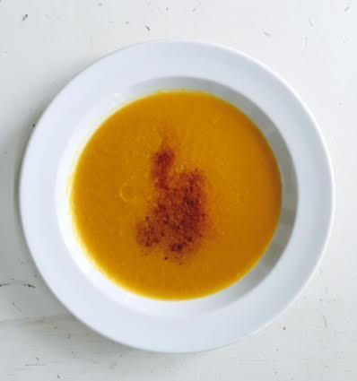 Buttercup Squash and Pear Soup 1 tablespoon unsalted butter 2 yellow onions, chopped 1 carrot, chopped 1 tablespoon cinnamon 2 medium buttercup squash 5-6 pears, cored and chopped 2 teaspoons sea