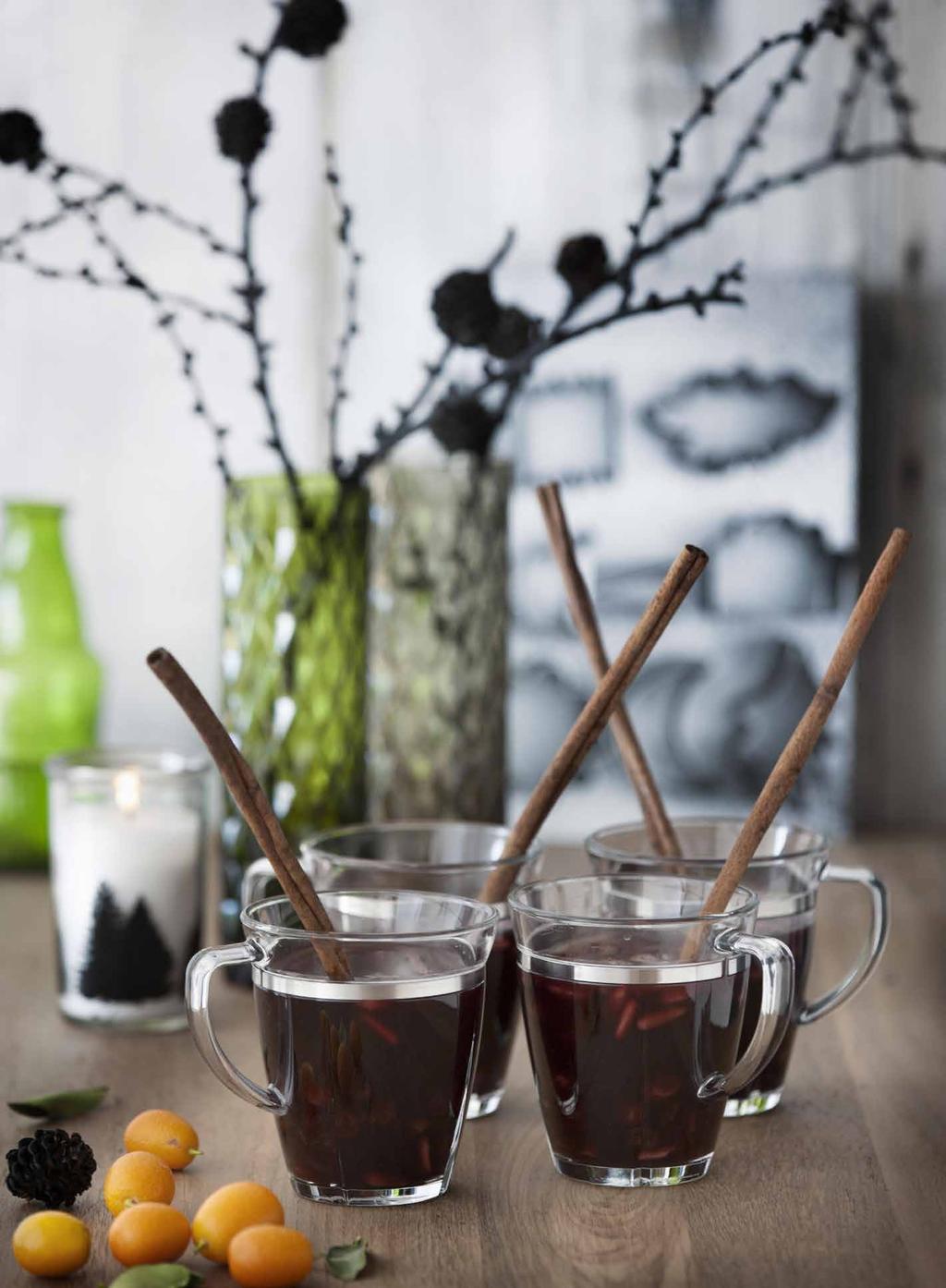 19 TIP Adorn your mulled wine with