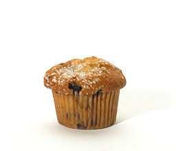 Regular blueberry muffin, Byerly's The standard muffin is 2 ounces and packs 150 calories and 7 grams of fat.