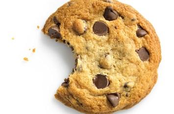 P A G E 5 RECIPE OF THE MONTH CLASSIC CHOCOLATE CHIP COOKIES INGREDIENTS 1 cup (2 sticks) unsalted butter, melted and cooled to room temperature 1¼ cups packed light brown sugar ¾ cup granulated