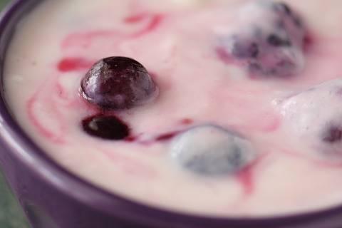 Buying Tips Yogurt should be Smooth with a thick texture and tangy flavor Frozen yogurt