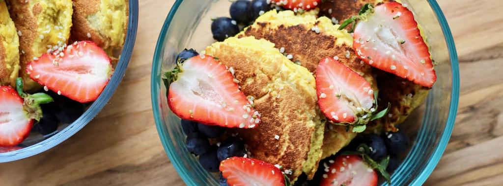 Meal Prep Coconut Flour Pancakes 7 ingredients 20 minutes 4 servings 1. Melt the coconut oil in a large skillet over medium heat. 2. In a bowl, combine the coconut flour, eggs, and avocado oil.
