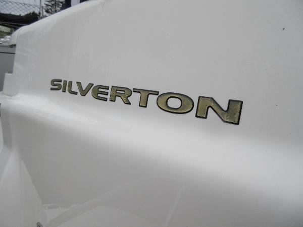 Silverton 38