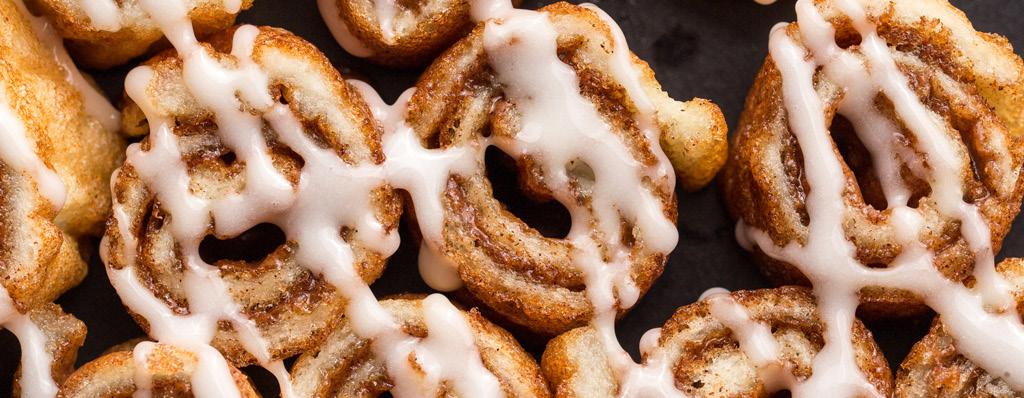 Fast Metabolism Mini Cinnamon Rolls All Phases Serves 1 Prep time: 10 minutes Total time: 10 minutes Rolls: 3 tablespoons Fast Metabolism Quick & Easy Dessert and Snack Mix 3 tablespoons water 2