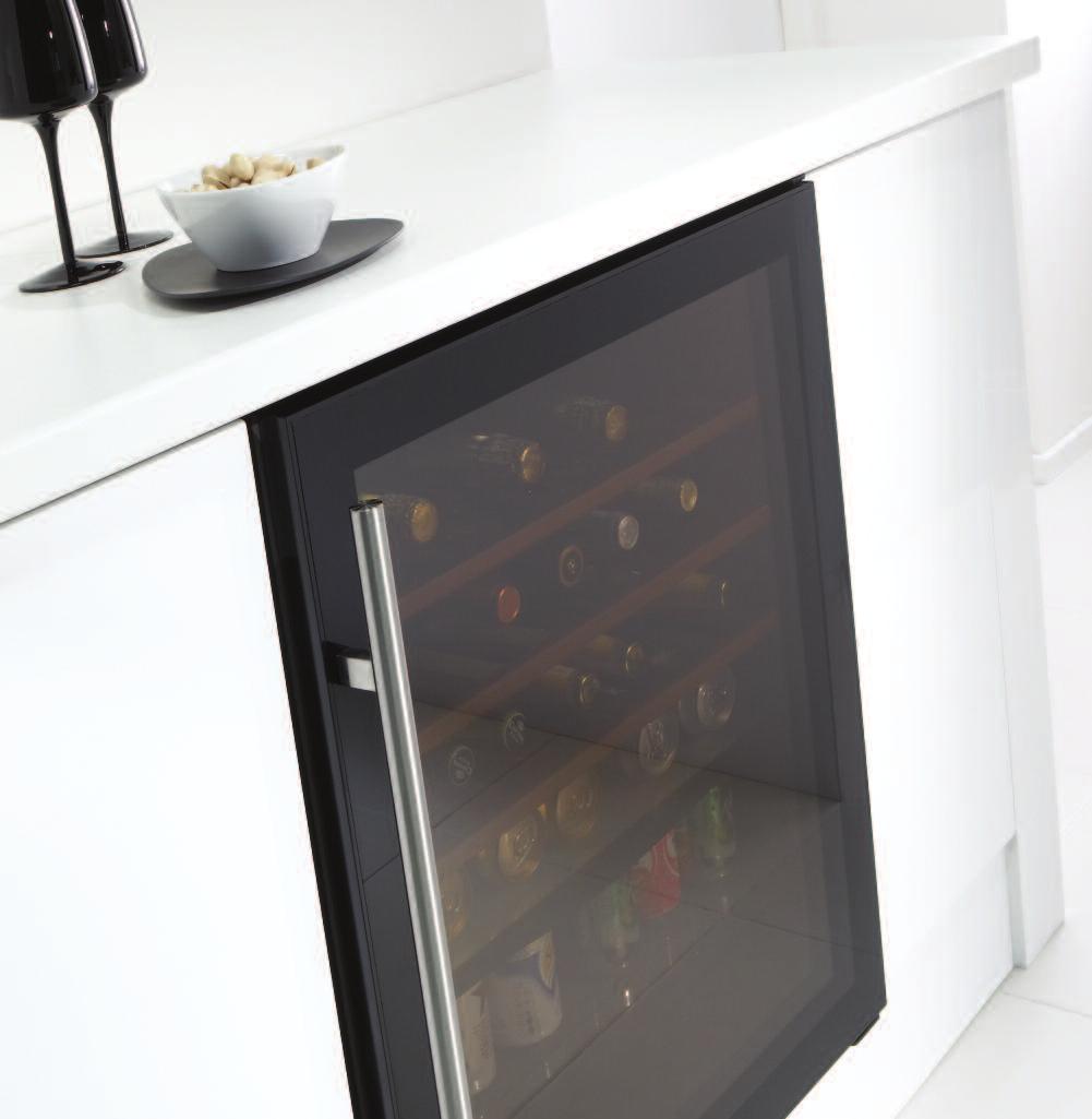 Bringing to life the latest design trends of black glass and
