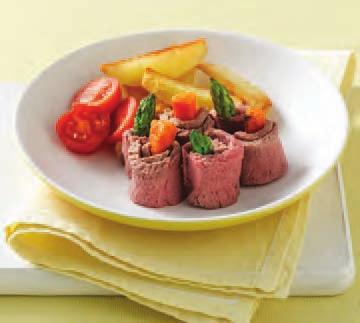 Combine with blended lamb. Finger Food Cut a slice of lamb into thin strips. Cut 3 wedges and some vegetables into pieces for small fingers.