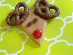 Chocolate Reindeer Cookies Recipe 1 Makes 12 x 4-inch triangle cookies Extra