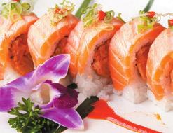 Golden Hana Roll Tuna, Salmon, Masago,