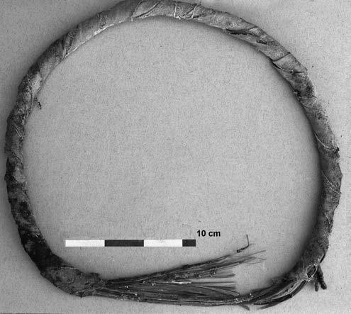 8, 25, 26, 34, 35, 47, 51, 80, 358, 359, 406, 477, 486) wreaths were made of rope of date-palm leaf fi ber (Phoe nix dactyli- fera L.