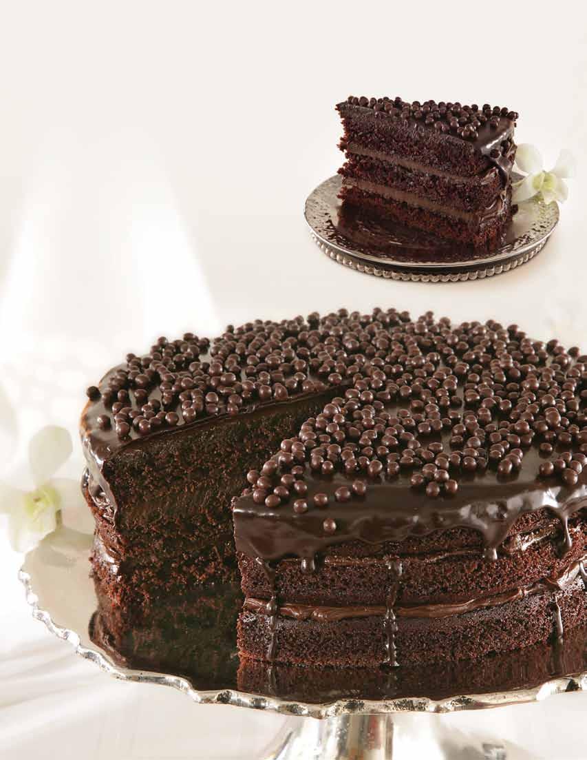 Chocolate Raspberry Crisp Cake The classic, elegant combination of raspberries and a blend of seven different dark chocolates has been updated in an open-faced dark chocolate cake.