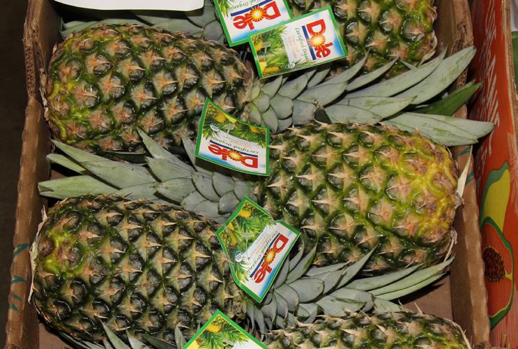 June 8 - June 15, 2018 MARKET NEWS 23 18 FOUR SEASONS PRODUCE OG PINEAPPLES OG rhubarb og broccoli Organic Pineapple supplies continue to be good.