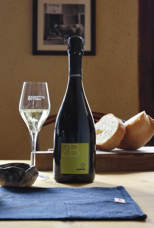 It is a spumante Brut with a residual sugar of 8 gr/lt. Elegant perlage, pleasant acidity, with delicate floral aromas accompanied by notes of lime and apple.
