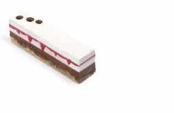 46 PATISSERIE DESSERTS ON A PLATE INDIVIDUAL PASTRY 5001295 LINGOT AU CHOCOLAT ET CARAMEL 90 g 24 PCS C/S 200 C/S PAL DEFROST 4 C 120 Elegant bavarois of chocolate