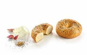 NEW NEW 5001769 BAGEL EVERYTHING 127 g Ø 12 cm 32 PCS C/S 44 C/S PAL BAKING 200 C Less than 3 or GRILL 220 C 3-5 FULLY BAKED Steamed bagel decorated with onion, garlic, sesame seeds and poppy seeds.