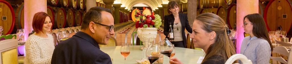 Sensory wine tastings Guided tours & wine tasting of 4 wines of your choice, between these proposals Duration approx.