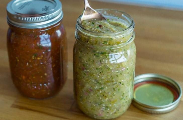 HEALTHY ROASTED SALSA VERDE & ROASTED SALSA ROJA 1 cup raw, peeled & whole 1) Set oven to broil.