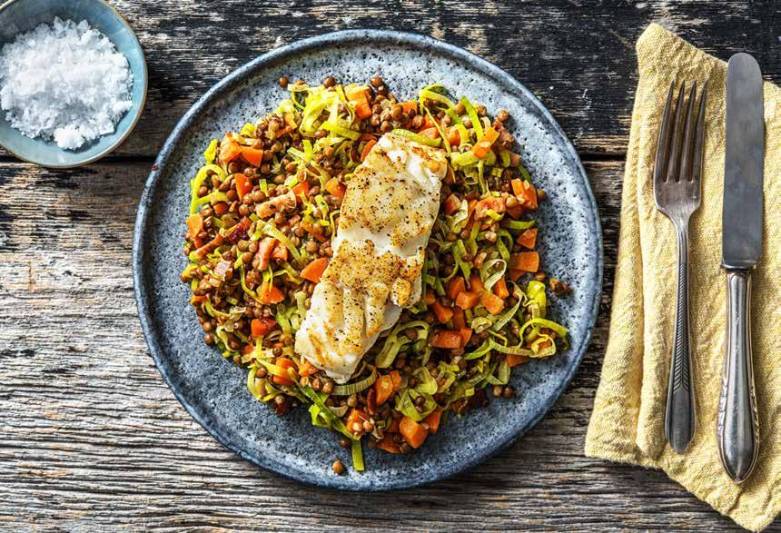 HADDOCK FILLET WITH LENTILS AND DICED BACON with carrot and leeks Onions Garlic Carrots f Leeks f Diced bacon f Lentils Fillet of haddock f Total: 30-35 min.