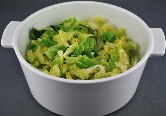 Sunday Carvery Savoy Cabbage You ll need: Small White Cocotte Dish, Lid & Hook Cabbage Melted Butter (See Sub) 500g 50g 1.