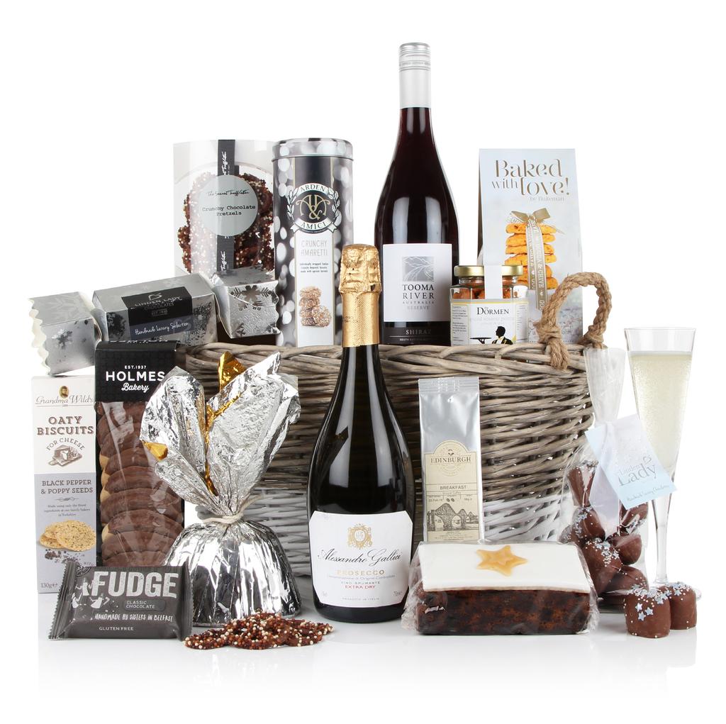 SNOWY DELIGHTS Presented in a willow storage basket containing: Bianco Vino Frizzante NV Alessandro Gallici 75cl 11% vol Tooma River Reserve Shriaz 75cl 14% vol Arden & Amici Crunchy Amaretti 120g