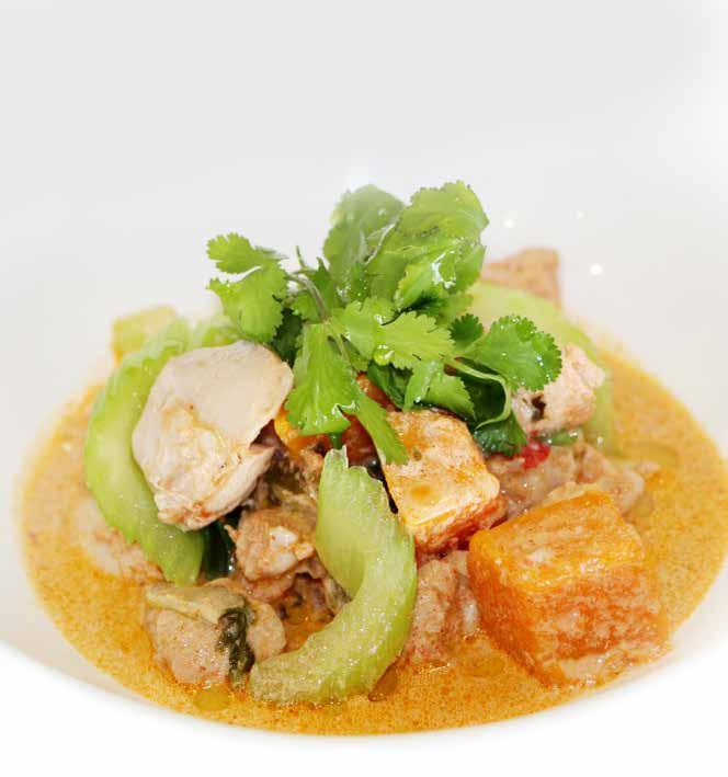 fresh is best MEDIUM SPICE 100% AUSTRALIAN CHICKEN Thai Red Chicken Curry *serving suggestion A traditional Thai red chicken curry made with a subtle blend of hot, salty, sweet and sour flavors to