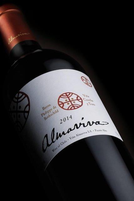 ALMAVIVA 2014 Aromas: The nose reveals a generous, layered and powerful bouquet of blueberry, blackberry and blackcurrant, associated with hints of cedar and spices, fine notes of vanilla, walnut,