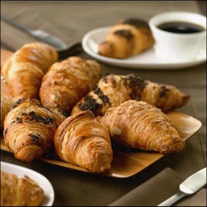 Pastridor Croissant Portfolio Variety to tempt your customers: Traditional Croissants: Curved: Large & Medium Straight: Mini
